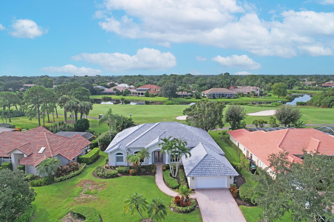 1252 SW Bent Pine Cove in Port St. Lucie, FL - Building Photo