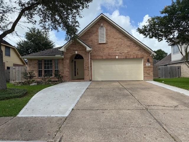property at 1826 Oak Lodge Dr
