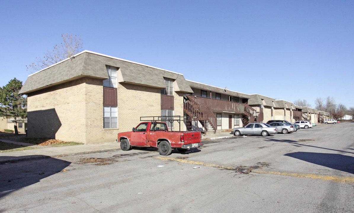 Ashwood Apartments in Oklahoma City, OK - Building Photo