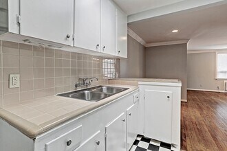 2148 Harold St in Houston, TX - Building Photo - Building Photo