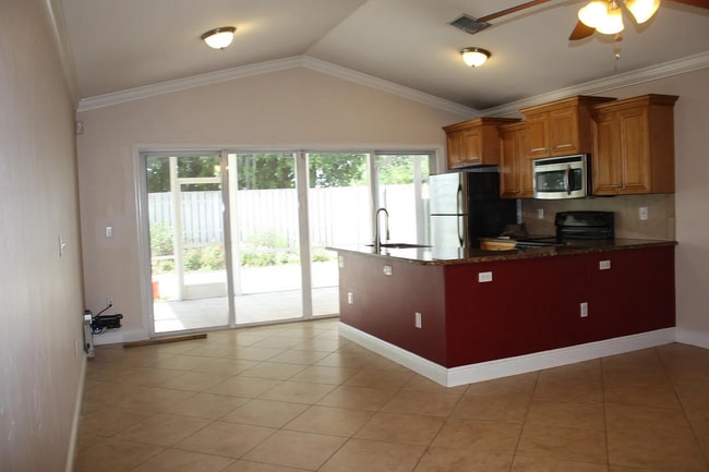 4743 Clemens St in Greenacres, FL - Building Photo - Building Photo