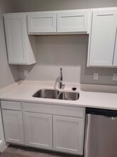 3919 S Bluelake Ct in Wichita, KS - Building Photo - Building Photo