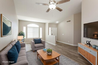 5908 Cherry Falls Ct in Las Vegas, NV - Foto de edificio - Building Photo