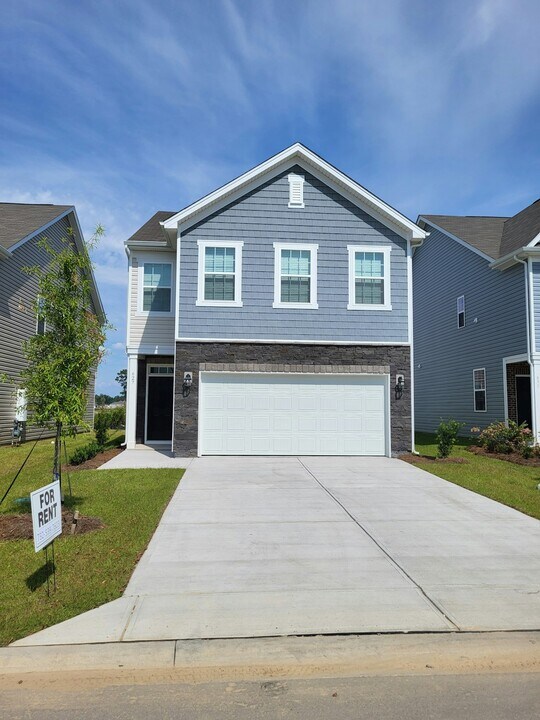 627 Olympia St in Gilbert, SC - Building Photo