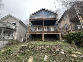 2861 Marshall Ave in Cincinnati, OH - Building Photo