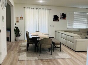 145 Hermosa Ct in Lincoln, CA - Building Photo - Building Photo