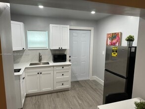 1822 NW 4th St in Miami, FL - Building Photo - Building Photo