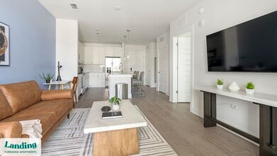 3240 Champion Ring Rd, Unit 1323 in Ft. Myers, FL - Foto de edificio - Building Photo