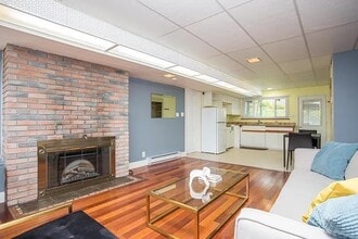 958 Ranch Park Way in Coquitlam, BC - Building Photo - Building Photo