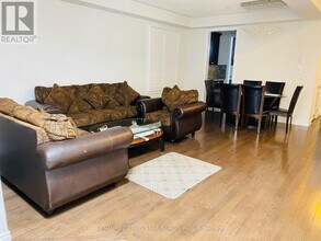 50 Bansbury Cir in Brampton, ON - Building Photo - Building Photo