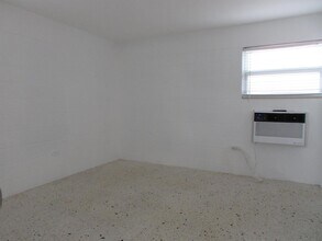 1238 17th Ave N, Unit 3 in Lake Worth Beach, FL - Building Photo - Building Photo
