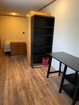 5 Bayley Ave in Plymouth, NH - Building Photo