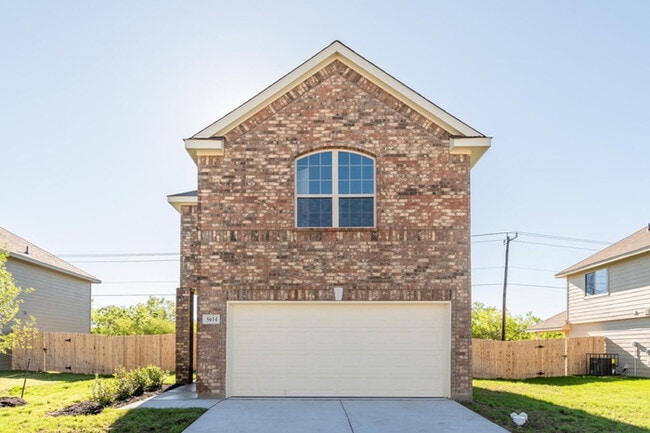 5014 War Horse Dr in San Antonio, TX - Building Photo - Building Photo
