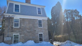 36 Prest St in New London, CT - Building Photo