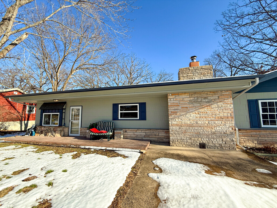 106 Leonard North St in Camdenton, MO - Building Photo