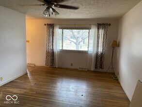 8065 Hoover Ln in Indianapolis, IN - Building Photo - Building Photo