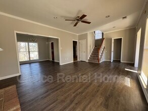 1945 Stone Brook Ln in Birmingham, AL - Building Photo - Building Photo