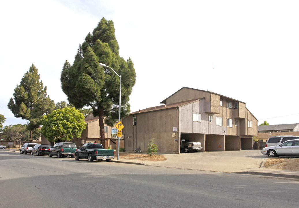 Terrace View Apartments in Salinas, CA - Foto de edificio