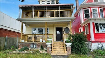232 Humboldt Pkwy in Buffalo, NY - Building Photo