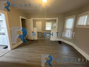 1124 Vernon Dr in Dayton, OH - Building Photo - Building Photo