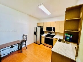 13935 NE 16th Ct in North Miami, FL - Building Photo - Building Photo
