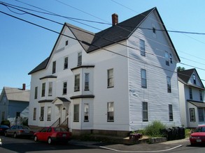 74 Clinton St in Manchester, NH - Building Photo - Building Photo