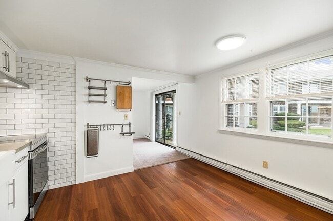 138 Main St in Essex, MA - Building Photo - Building Photo