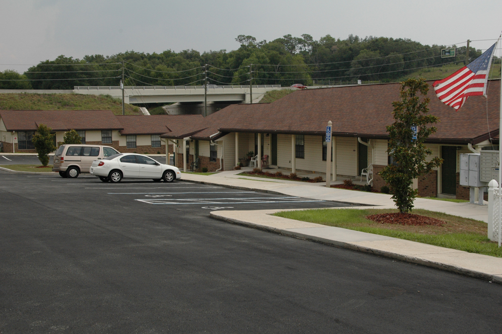 Sunny Hill Apartments in Clermont, FL - Building Photo