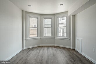 324 Darby Rd in Havertown, PA - Building Photo - Building Photo