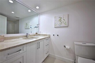 9517 Gulf Shore Dr in Naples, FL - Building Photo - Building Photo