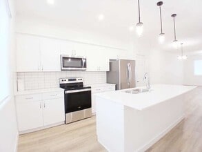 20959 20 Ave NW in Edmonton, AB - Building Photo - Building Photo