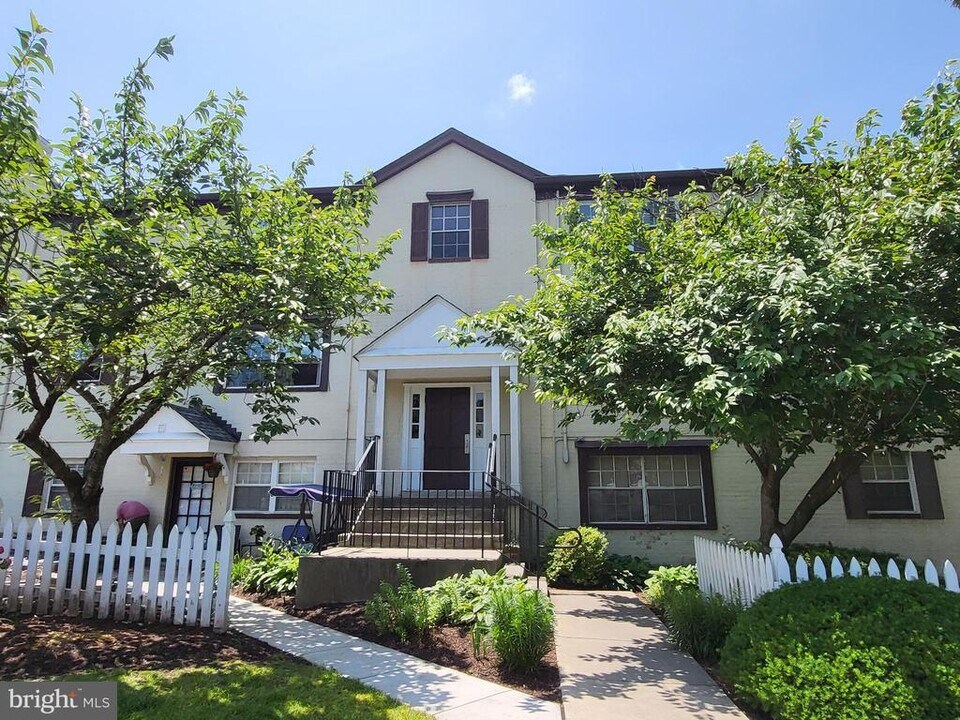 4503 Romlon St in Beltsville, MD - Building Photo