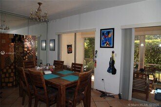 204 Sunrise Dr-Unit -204A in Key Biscayne, FL - Foto de edificio - Building Photo