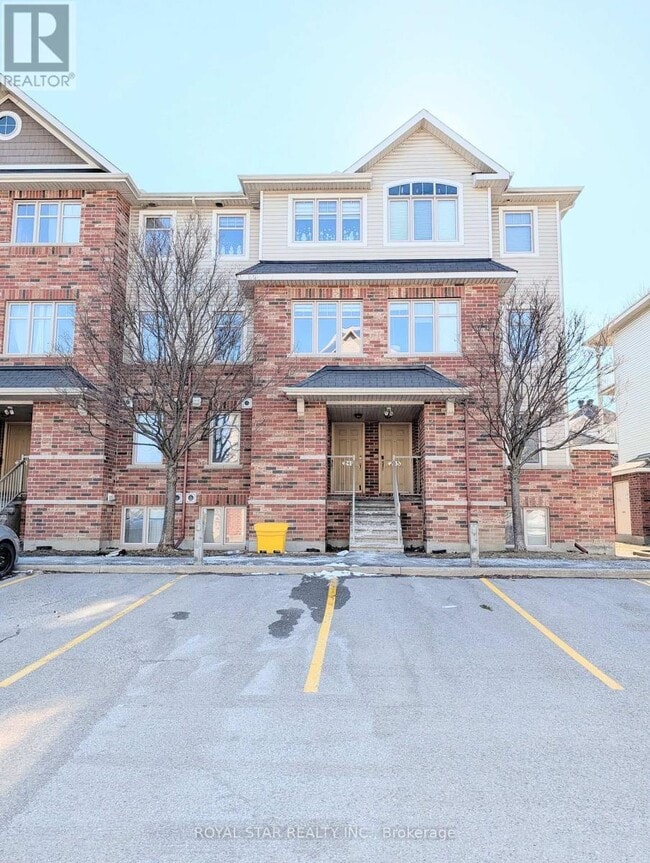 241 Keltie Private in Ottawa, ON - Building Photo - Building Photo