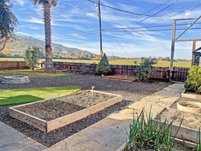 360 Mesa Rd in Gilroy, CA - Building Photo - Building Photo