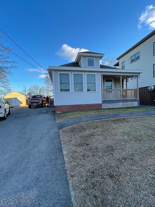 526 Main St in South Portland, ME - Building Photo