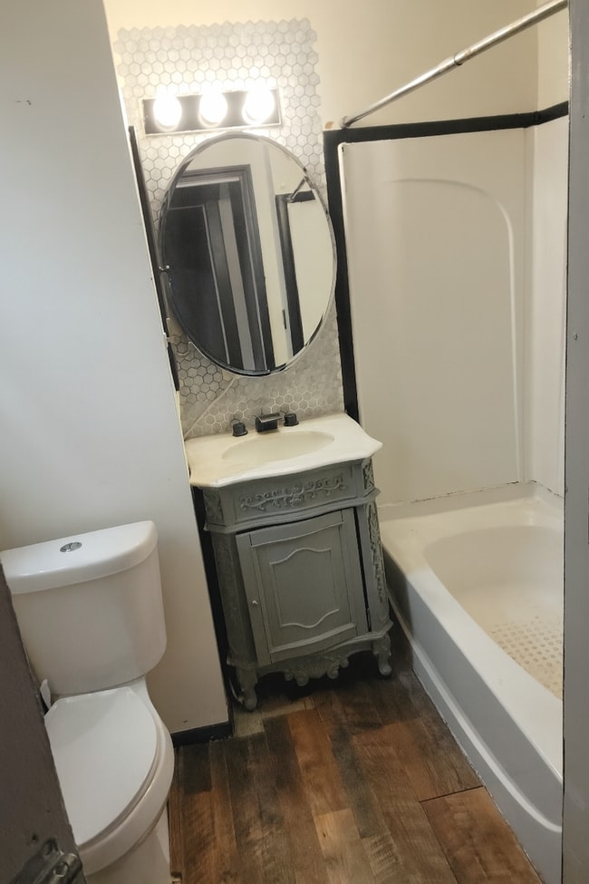 1657 Pointview Ave in Youngstown, OH - Building Photo - Building Photo