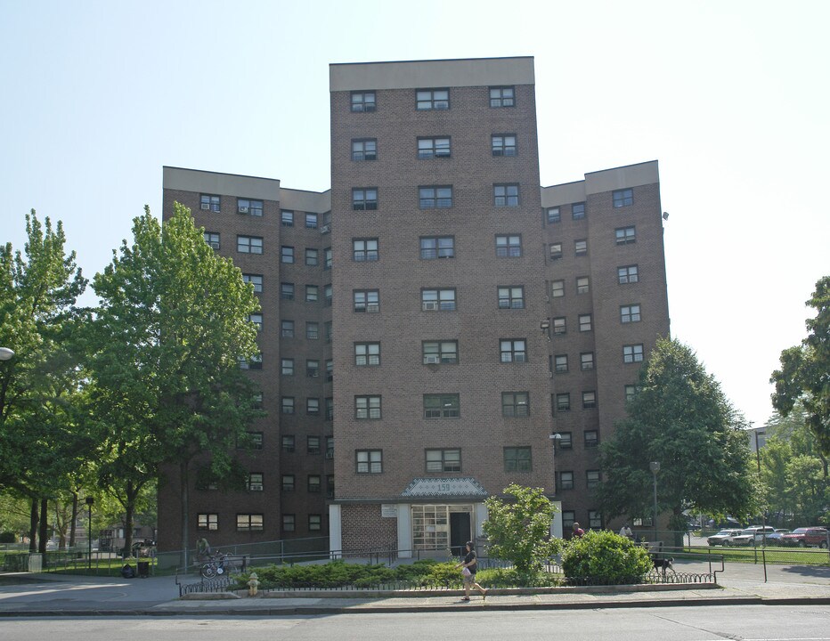 159 Lexington Ave in White Plains, NY - Foto de edificio