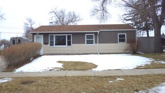 9 Montana St in Rapid City, SD - Building Photo