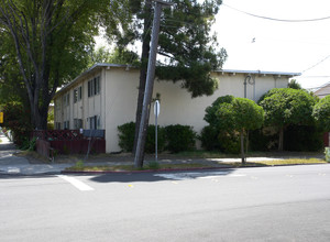 3212 Rolison Rd in Redwood City, CA - Building Photo - Building Photo