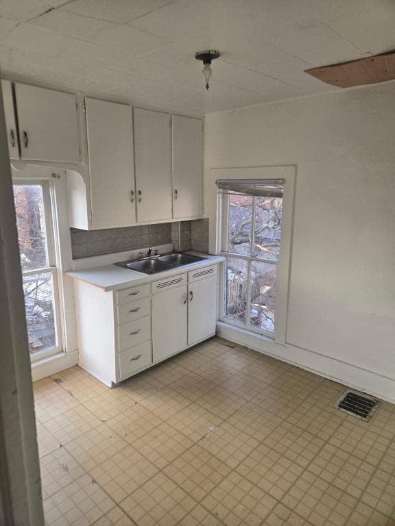 708 S Galena Ave in Freeport, IL - Building Photo - Building Photo