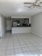 7825 Camino Real in Miami, FL - Building Photo - Building Photo