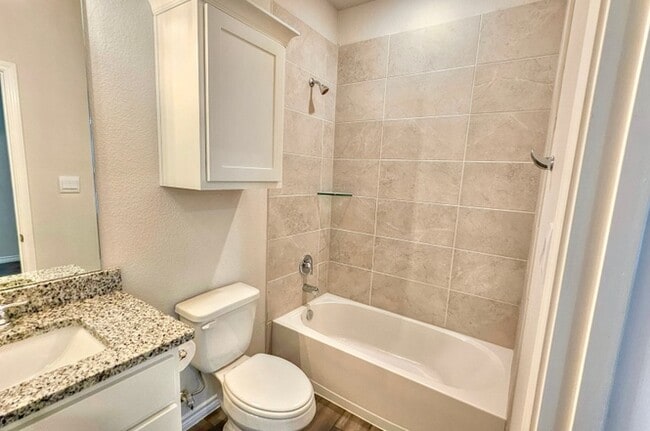 property at 919 Toledo Bend Dr