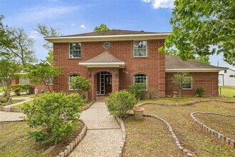 106 River Oaks Dr in Baytown, TX - Building Photo - Building Photo