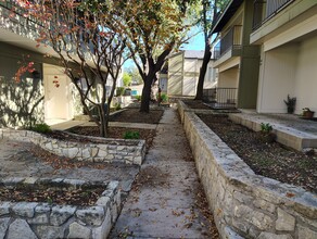 100 Lorenz Rd, Unit 508 in San Antonio, TX - Building Photo - Building Photo