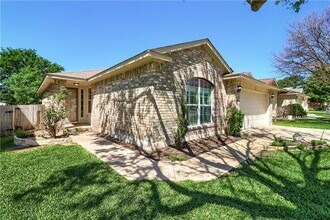 3592 Rock Shelf Ln in Round Rock, TX - Building Photo - Building Photo