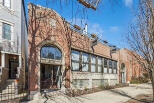 1140 W Cornelia Ave in Chicago, IL - Building Photo