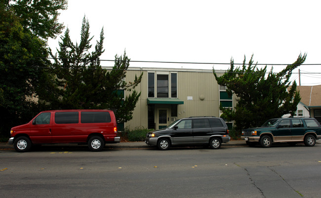 475 S E Street Apartments in Santa Rosa, CA - Building Photo - Building Photo