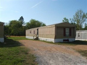 224-246 Bailey St in Lexington, TN - Building Photo - Building Photo