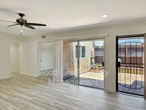 2552 Granada Cir in Spring Valley, CA - Foto de edificio - Building Photo